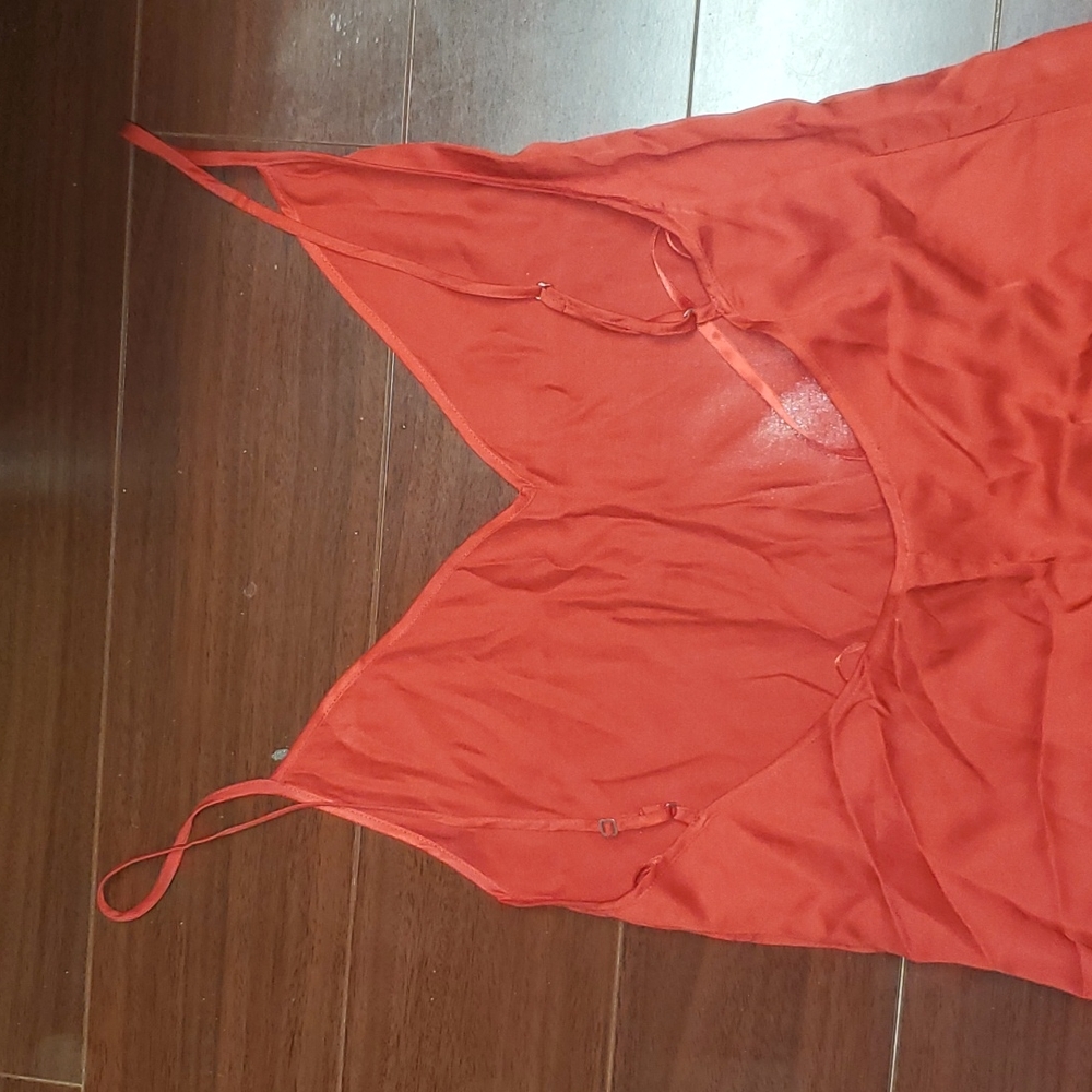BCBG red silky dress with high slit size 2 - Picture 4 of 4